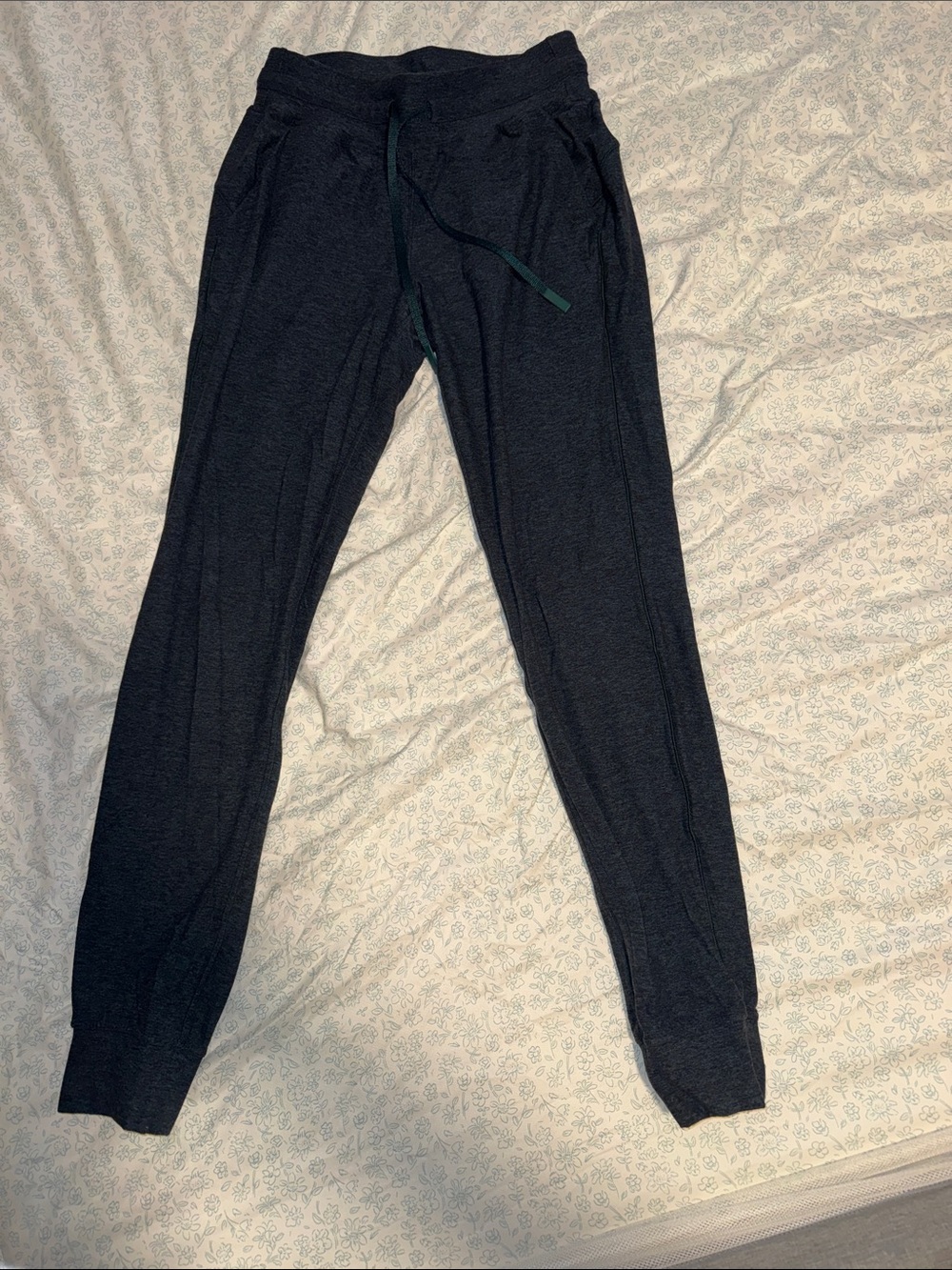 lululemon athletic Joggers